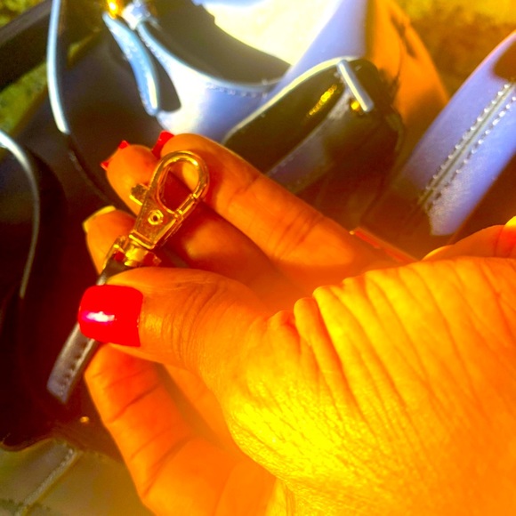 ✨Jessie & Jane” Blue Leather Bucket Handbag W/Detachable Strap & Dusk Bag - Picture 8 of 14